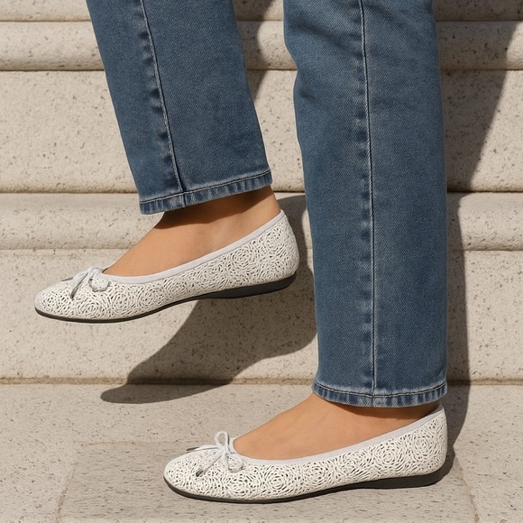 Paul Mayer Shoes - Paul Mayer Attitudes NEW Bingo White Napa Leather Comfort Flats Size 8.5